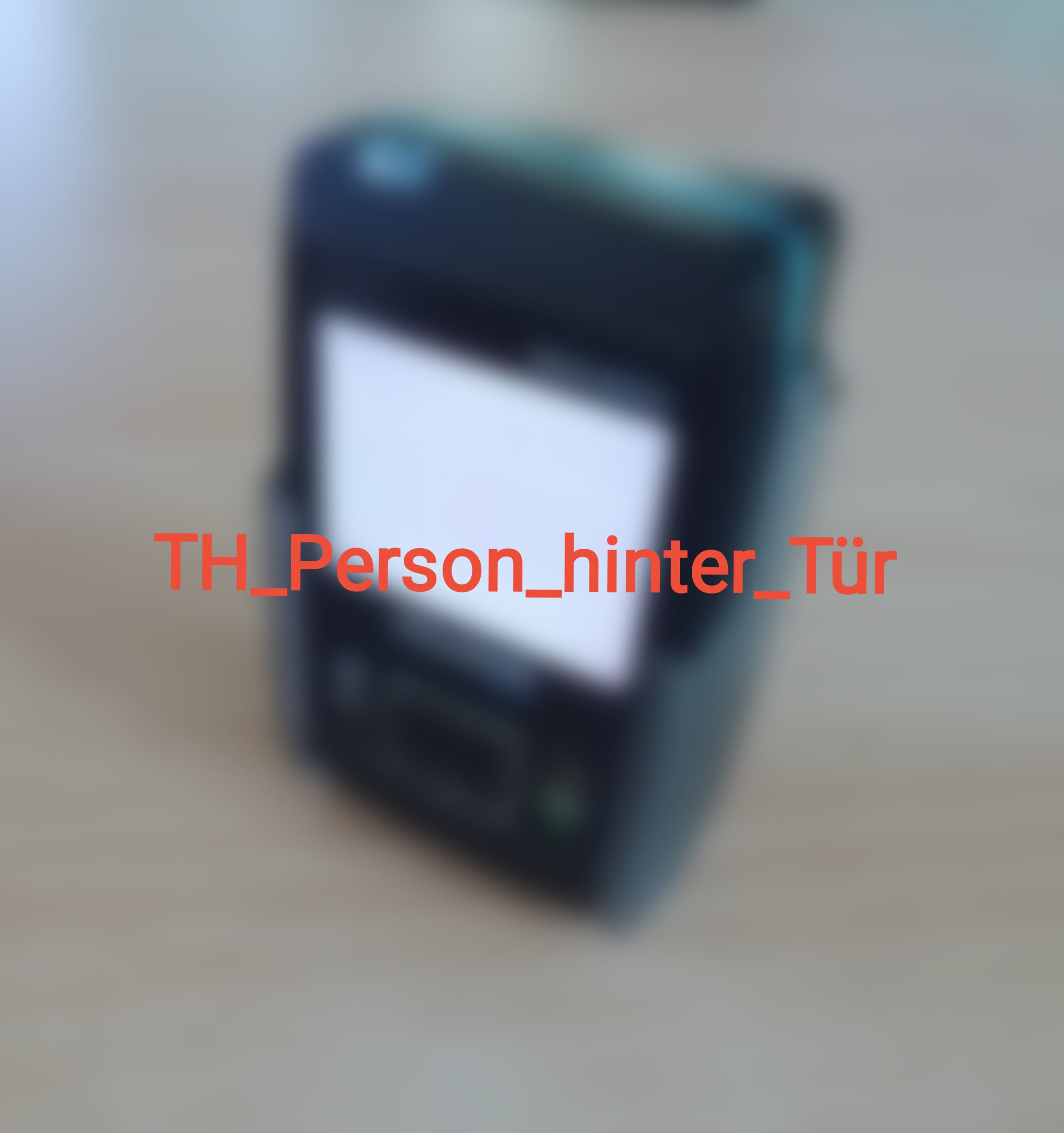 You are currently viewing Technische Hilfe – Person hinter Tür