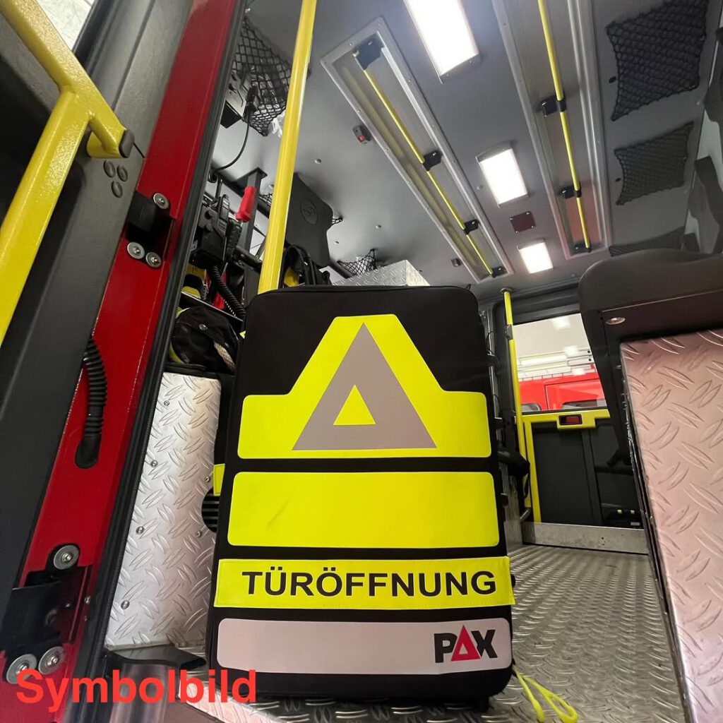 TH1 &ndash; Person hinter T&uuml;r